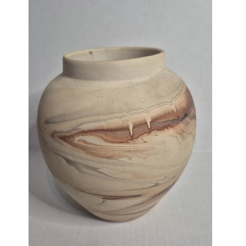 Vintage Nemadji Pottery Vase Swirl Art Pottery Minnesota Signed Indian River